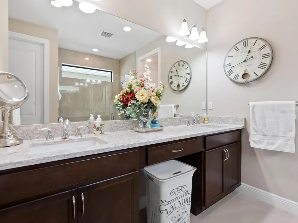 4925 Surfside Circle Bradenton FL 34211