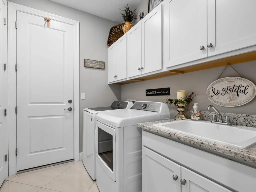 4925 Surfside Circle Bradenton FL 34211