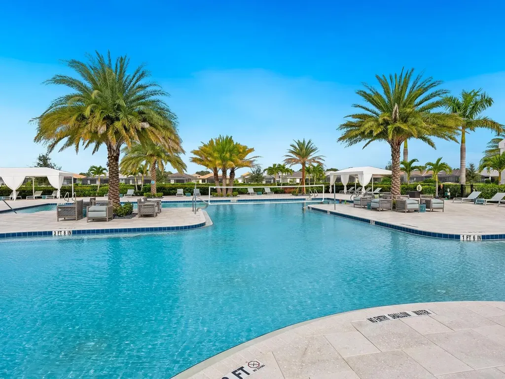 4925 Surfside Circle Bradenton FL 34211