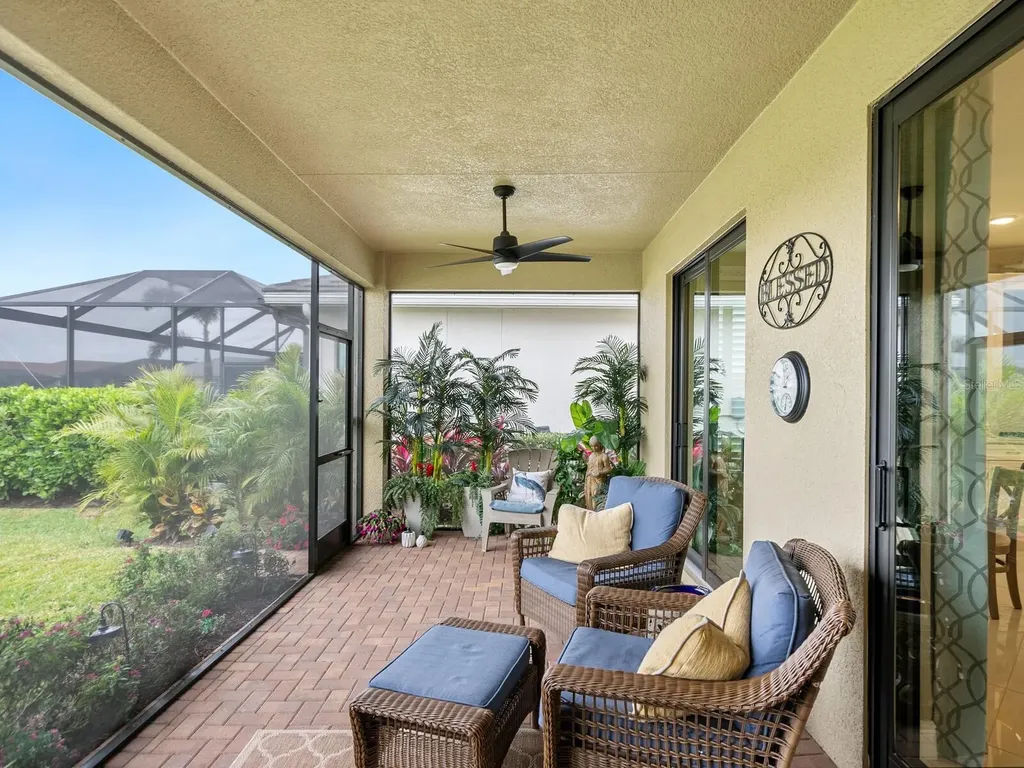 4925 Surfside Circle Bradenton FL 34211