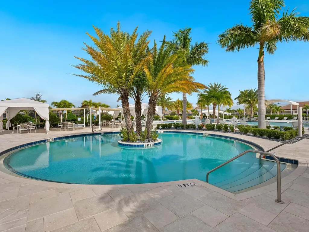 4925 Surfside Circle Bradenton FL 34211