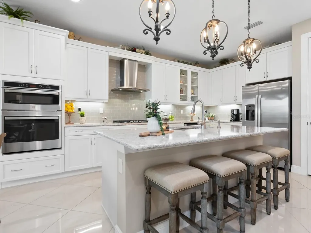 4925 Surfside Circle Bradenton FL 34211