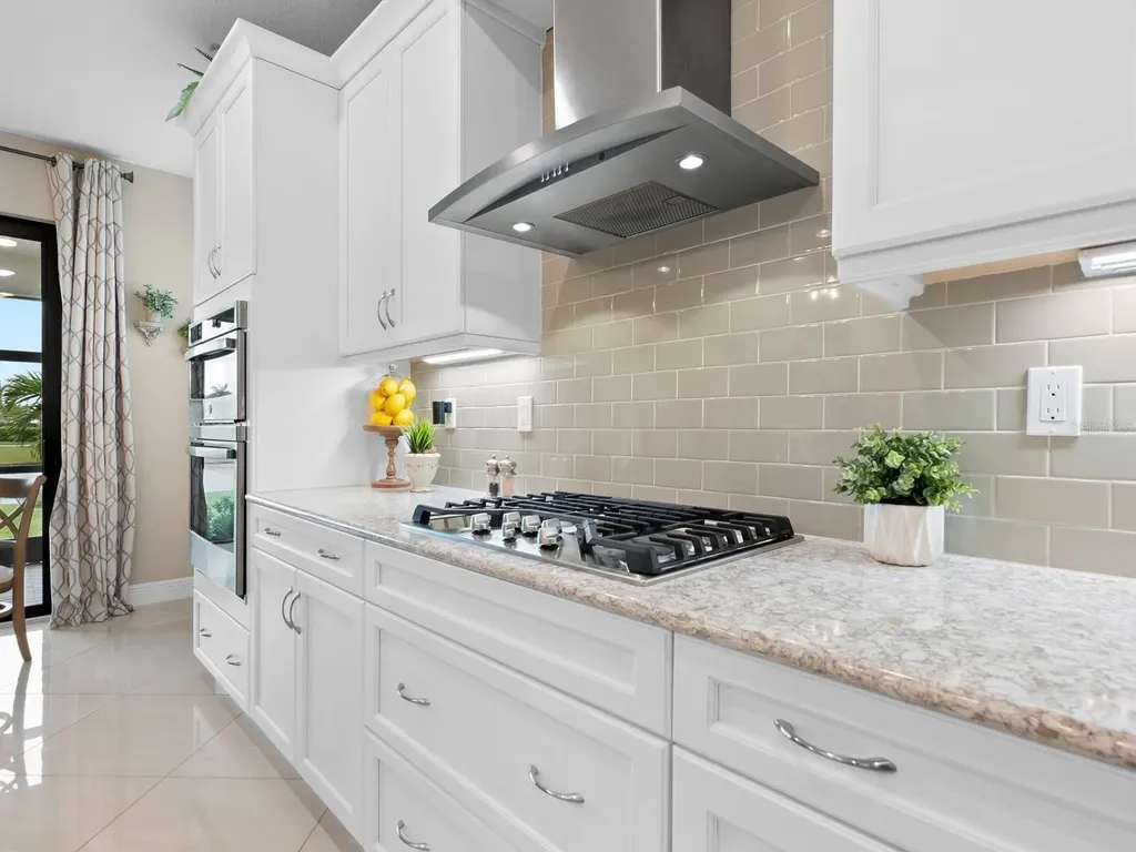 4925 Surfside Circle Bradenton FL 34211
