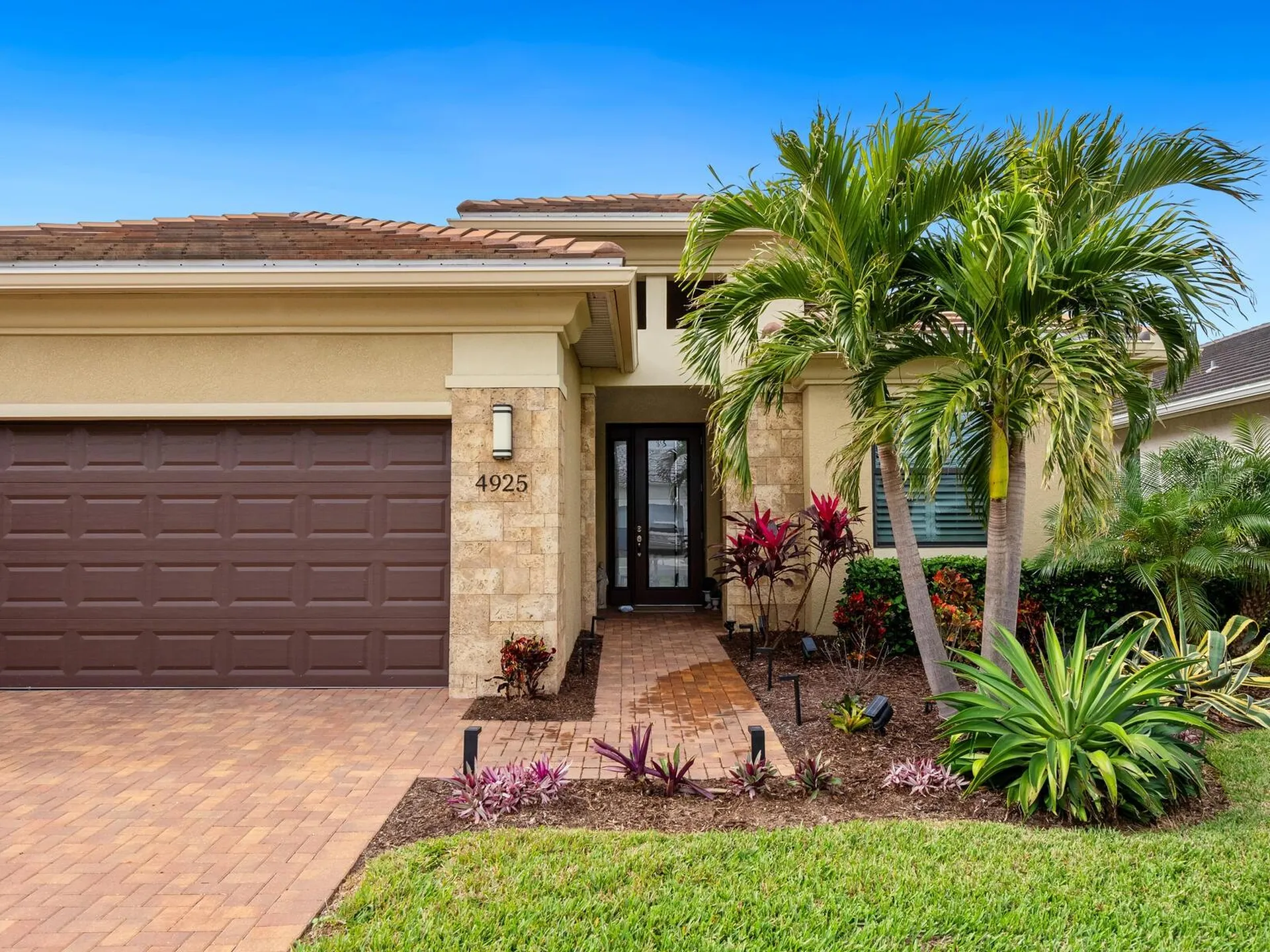 4925 Surfside Circle Bradenton FL 34211