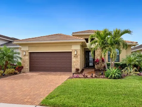 4925 Surfside Circle Bradenton FL 34211