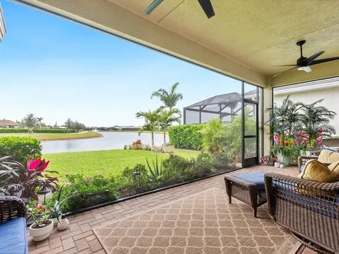 4925 Surfside Circle Bradenton FL 34211