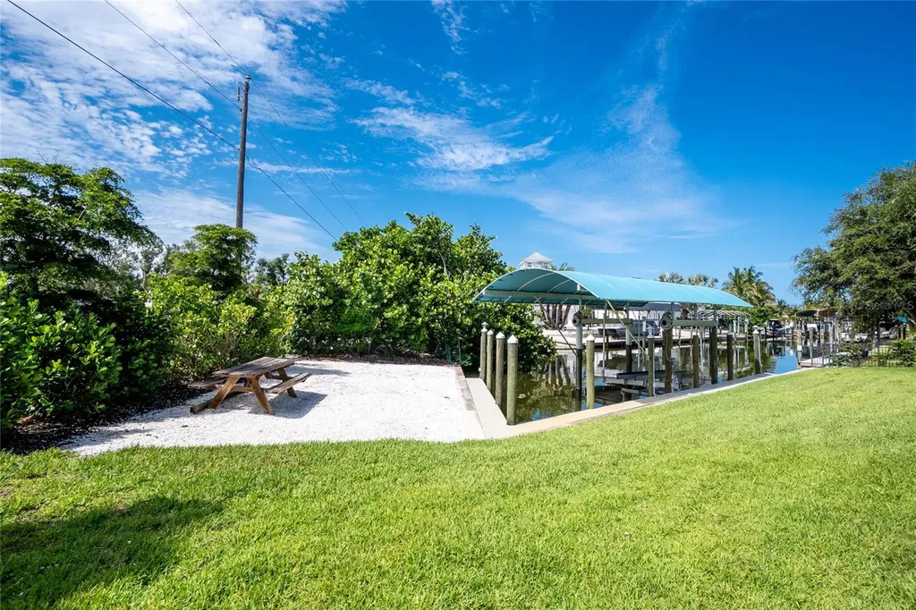 600 Lookout Alley Placida FL 33946