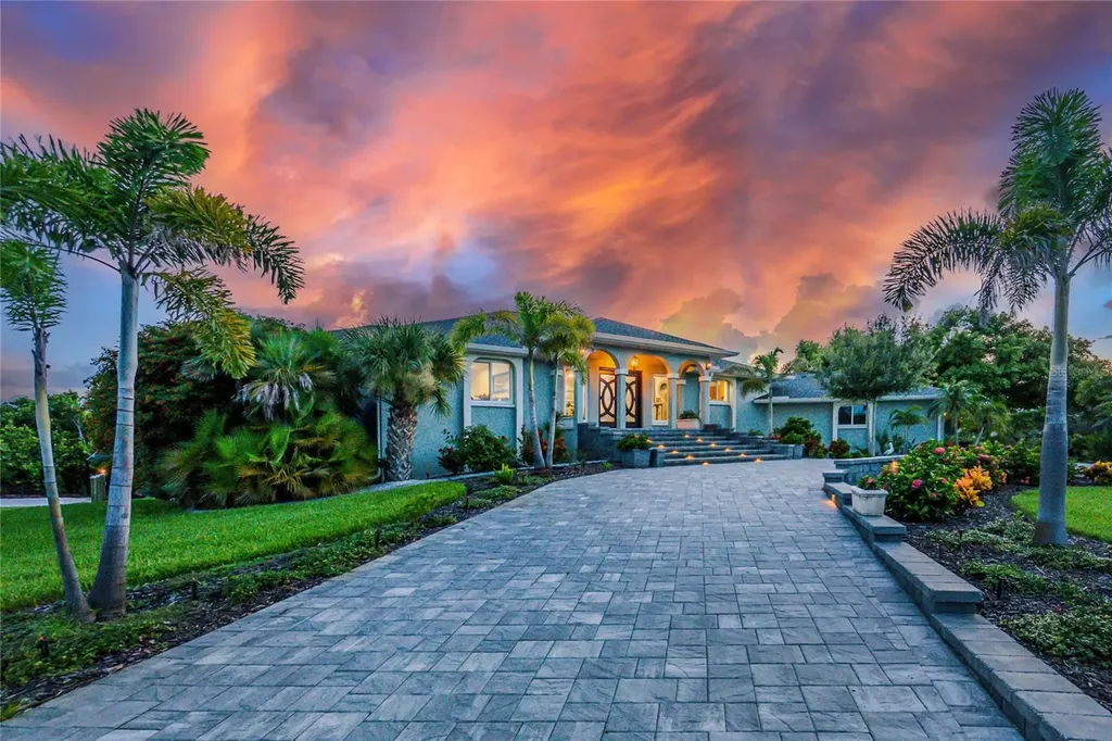 600 Lookout Alley Placida FL 33946
