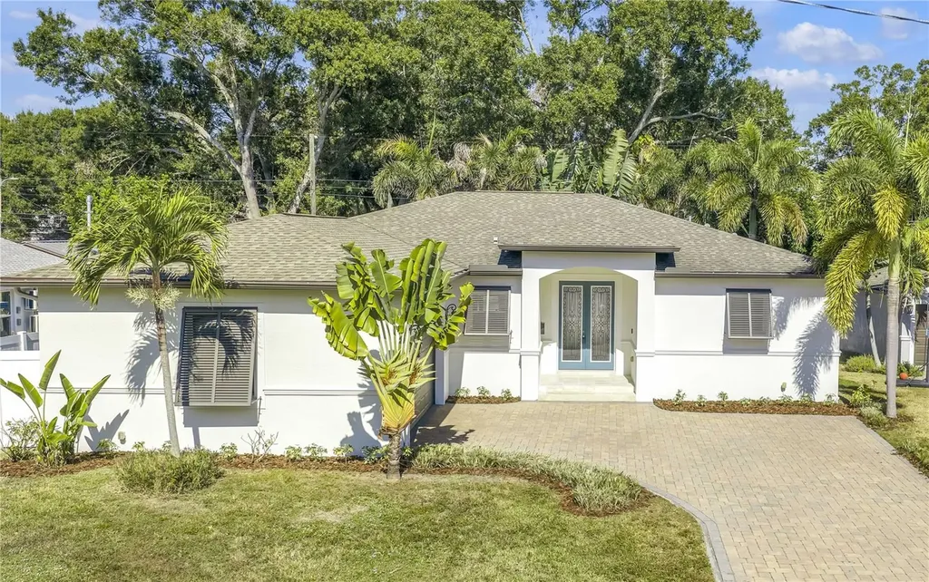 1235 50th Avenue N St Petersburg FL 33703