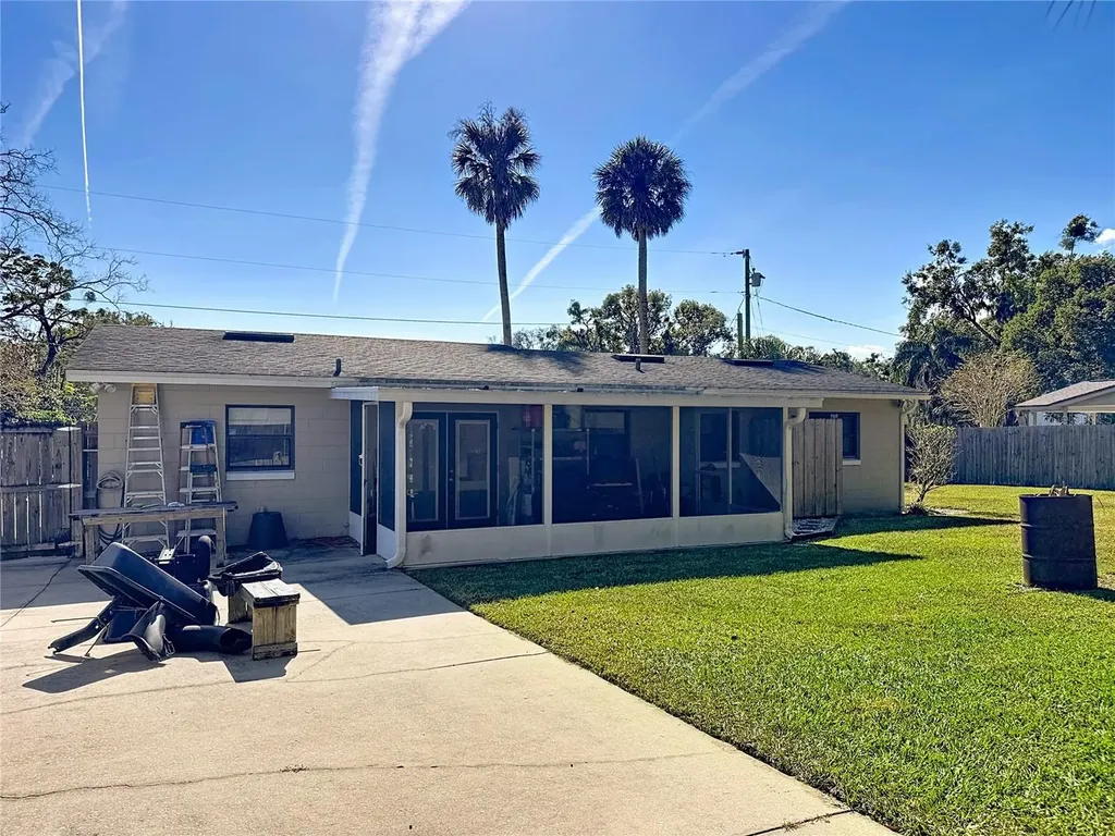 5511 King Avenue Zellwood FL 32798