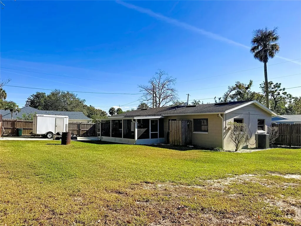 5511 King Avenue Zellwood FL 32798