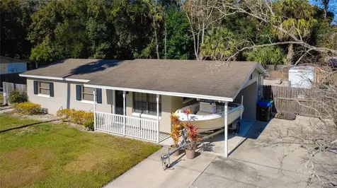 5511 King Avenue Zellwood FL 32798