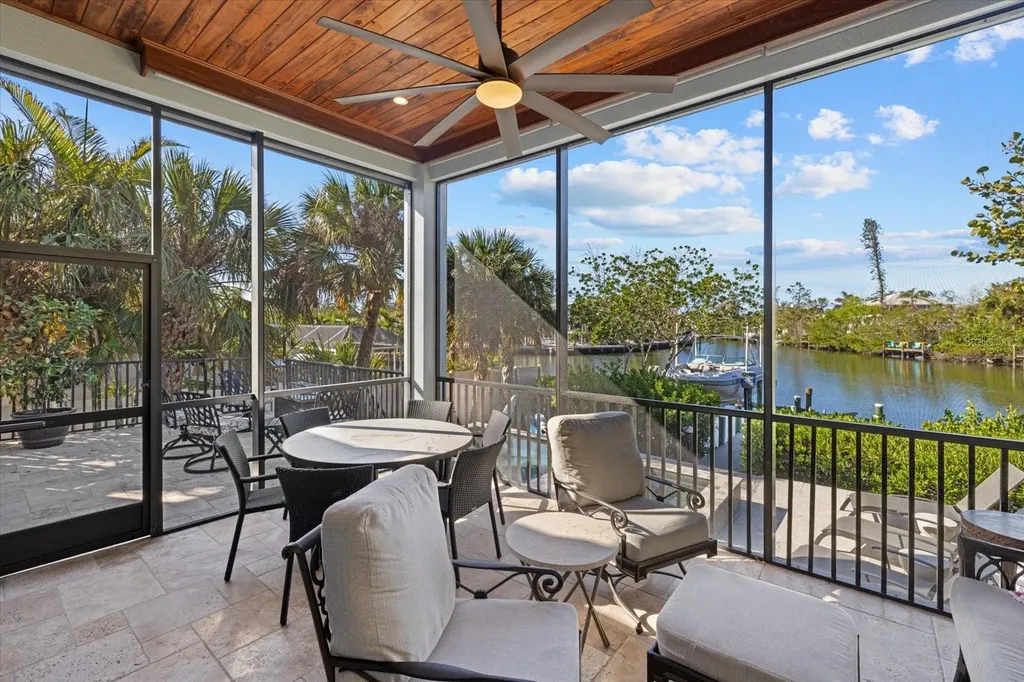 5246 Avenida Del Mare Sarasota FL 34242