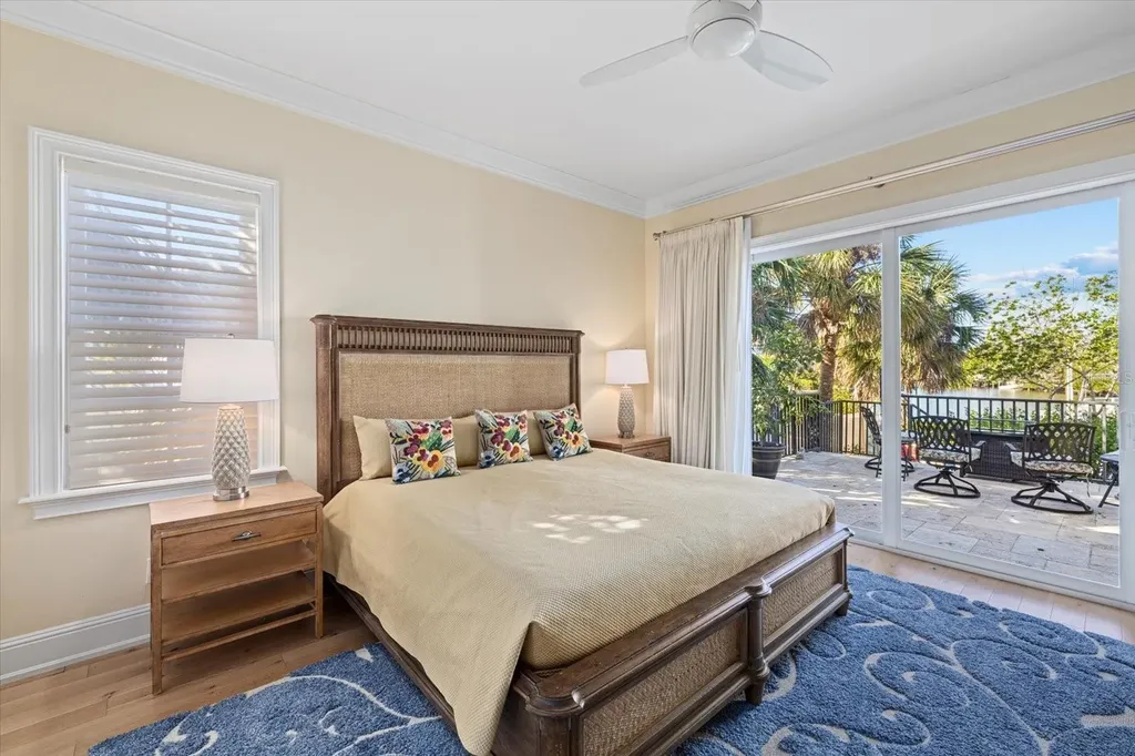5246 Avenida Del Mare Sarasota FL 34242