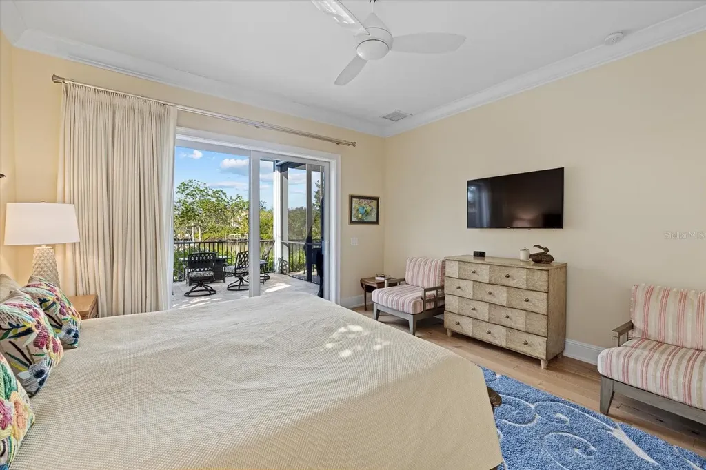 5246 Avenida Del Mare Sarasota FL 34242