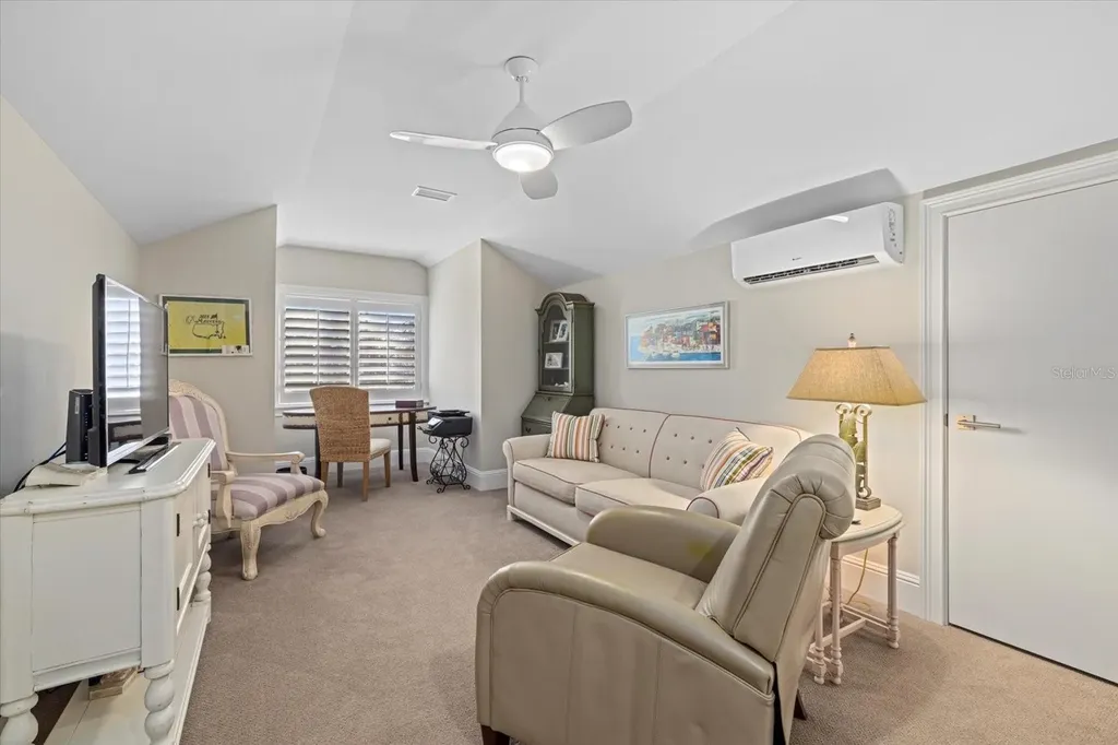 5246 Avenida Del Mare Sarasota FL 34242