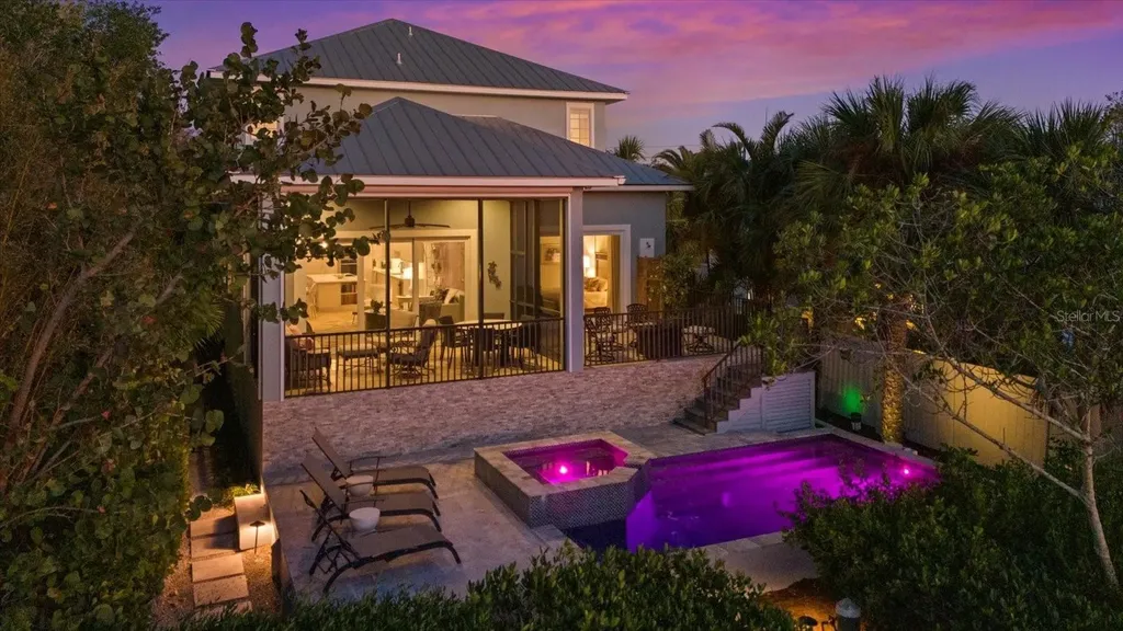 5246 Avenida Del Mare Sarasota FL 34242