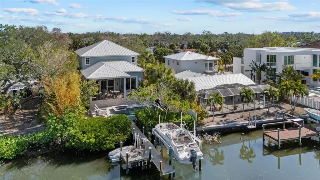 5246 Avenida Del Mare Sarasota FL 34242