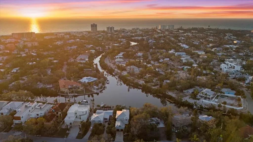 5246 Avenida Del Mare Sarasota FL 34242