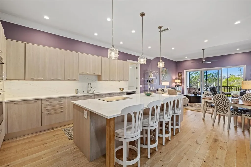 5246 Avenida Del Mare Sarasota FL 34242