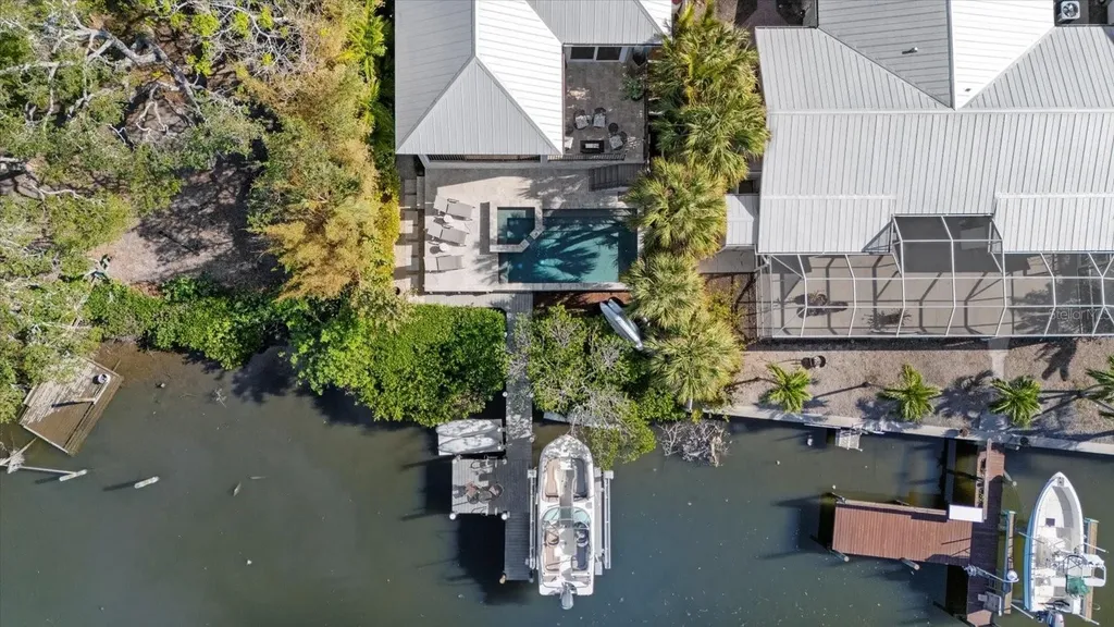 5246 Avenida Del Mare Sarasota FL 34242
