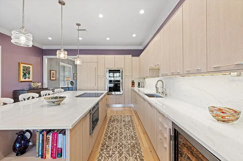 5246 Avenida Del Mare Sarasota FL 34242