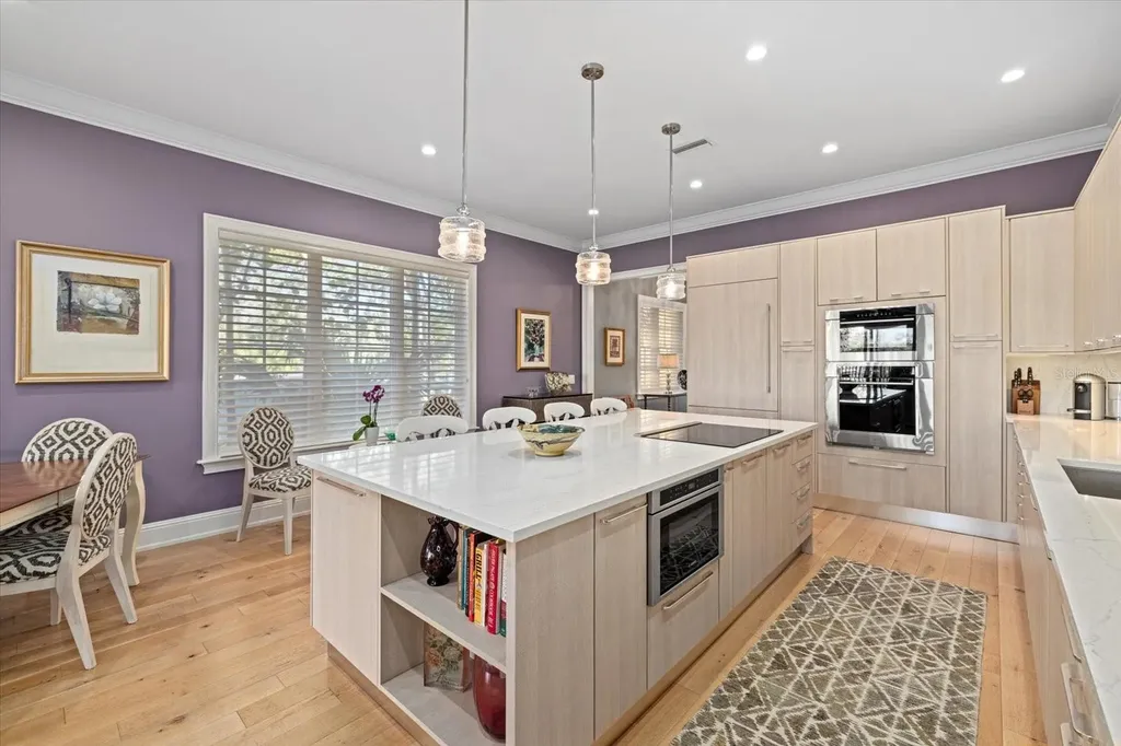 5246 Avenida Del Mare Sarasota FL 34242