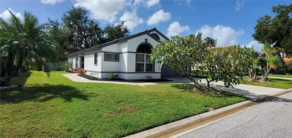 5508 83rd Terrace E Sarasota FL 34243