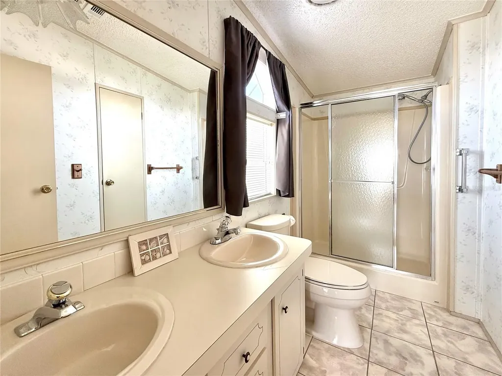 126 W Saint Johns Way Apollo Beach FL 33572