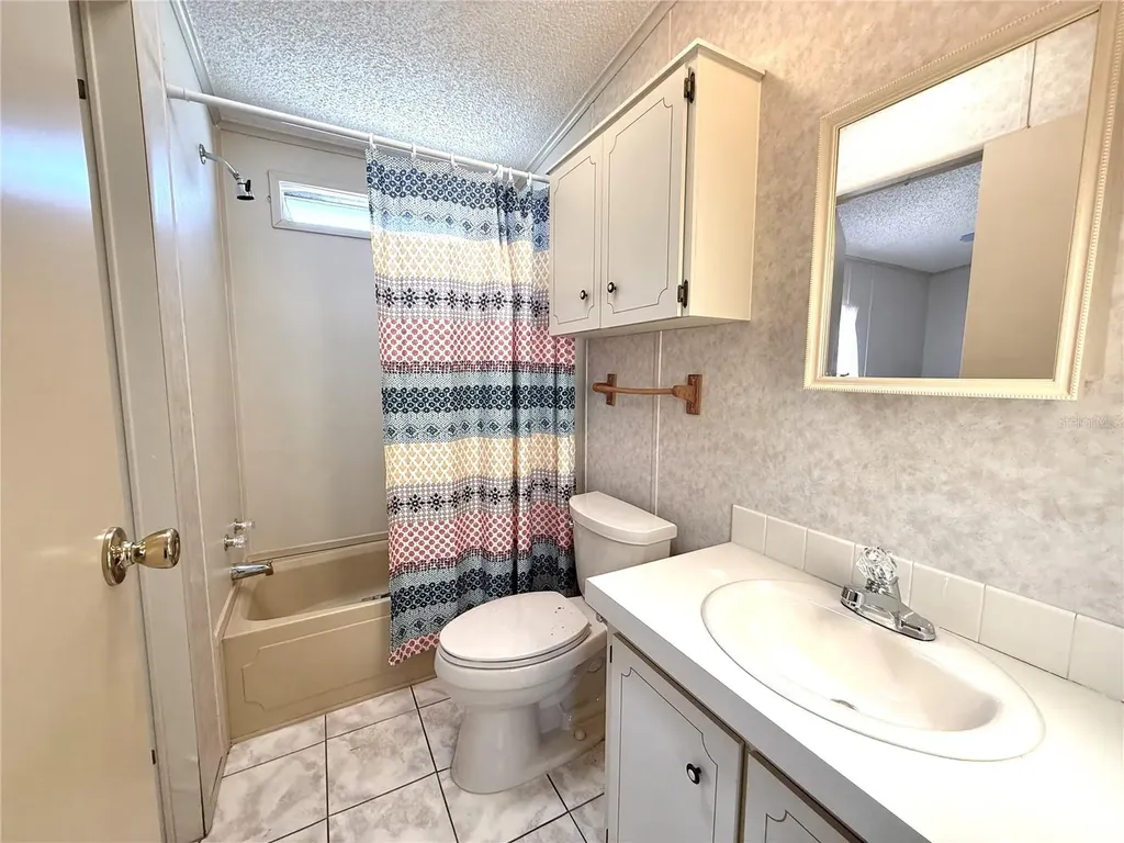 126 W Saint Johns Way Apollo Beach FL 33572