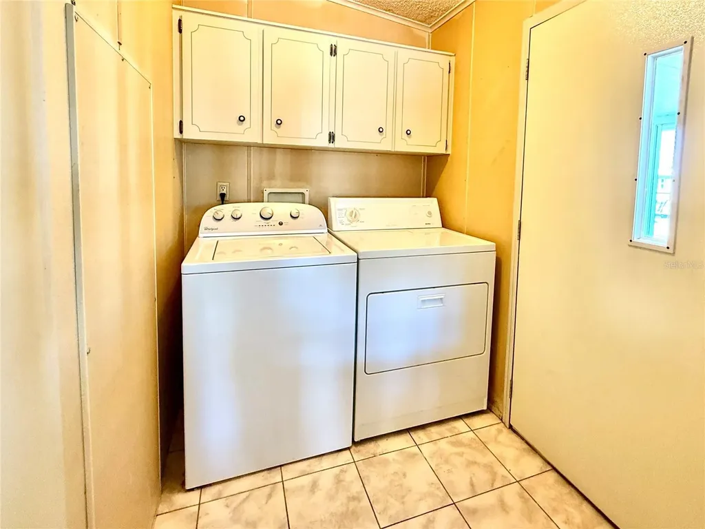 126 W Saint Johns Way Apollo Beach FL 33572