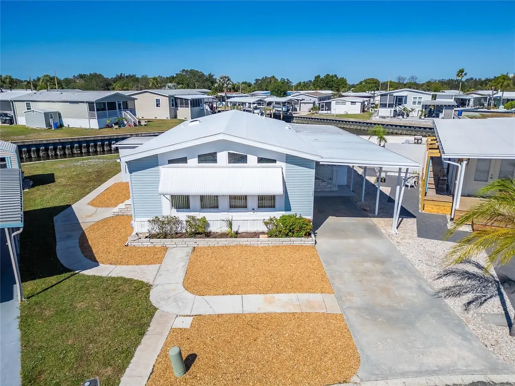 126 W Saint Johns Way Apollo Beach FL 33572