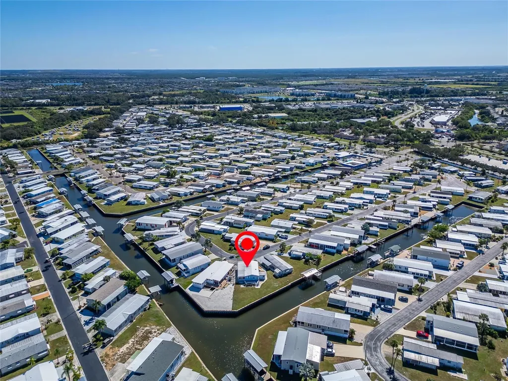 126 W Saint Johns Way Apollo Beach FL 33572