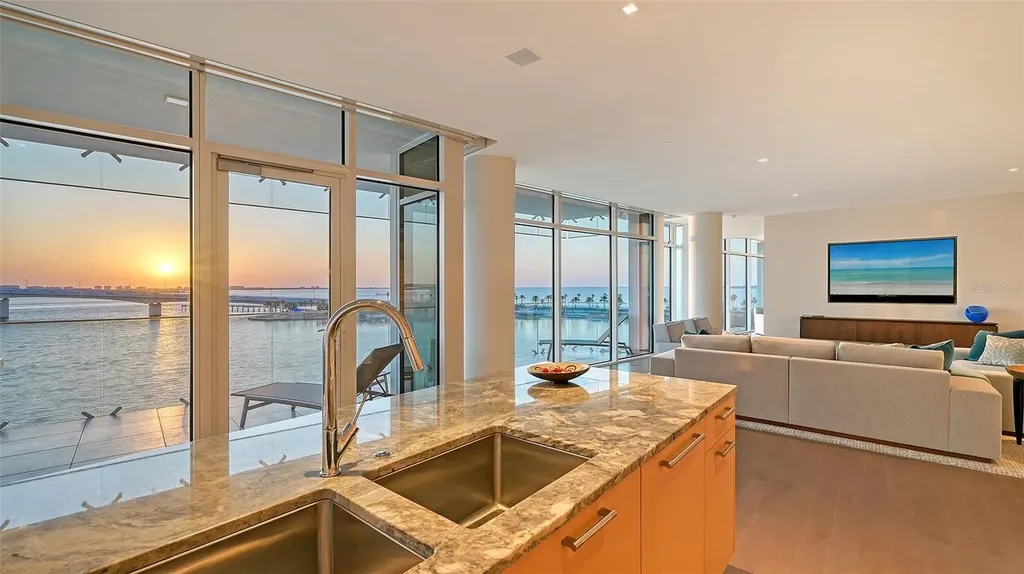 280 Golden Gate Point Sarasota FL 34236