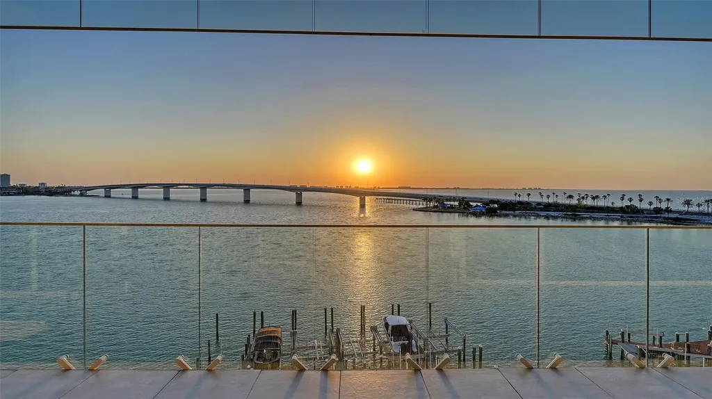 280 Golden Gate Point Sarasota FL 34236