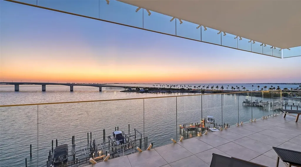 280 Golden Gate Point Sarasota FL 34236