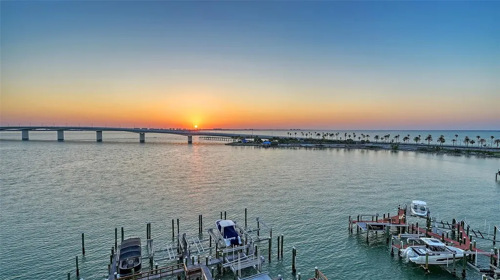 280 Golden Gate Point Sarasota FL 34236