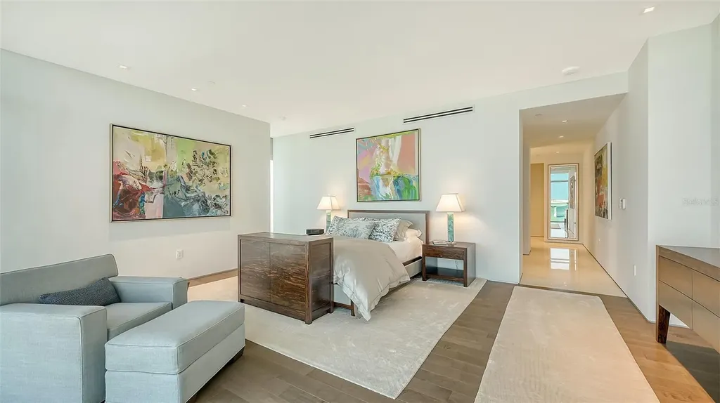 280 Golden Gate Point Sarasota FL 34236