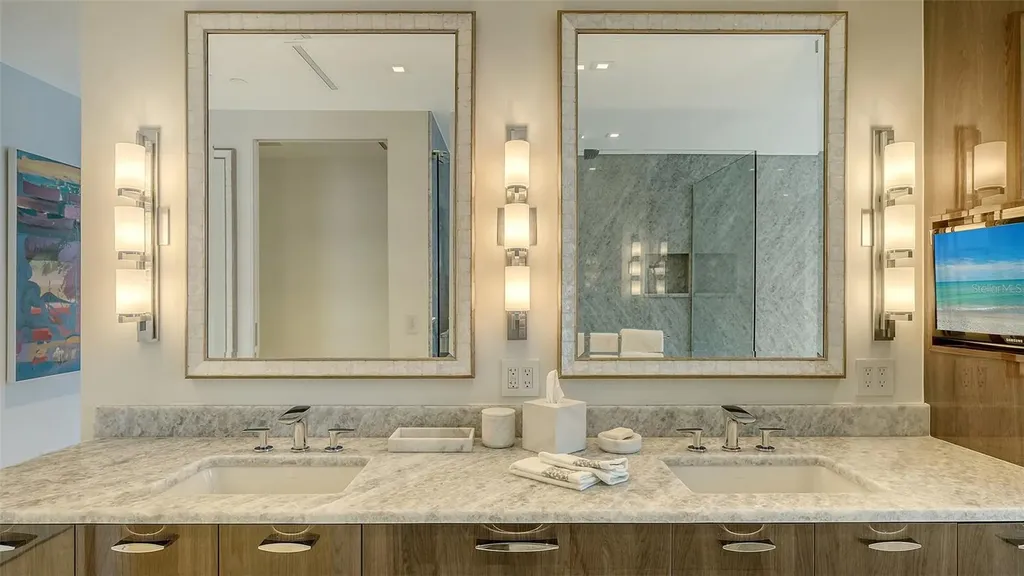 280 Golden Gate Point Sarasota FL 34236