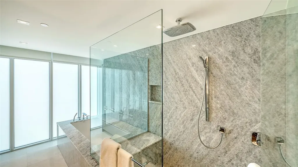 280 Golden Gate Point Sarasota FL 34236