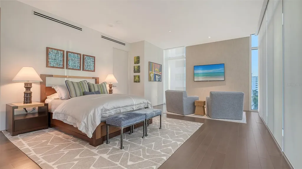 280 Golden Gate Point Sarasota FL 34236