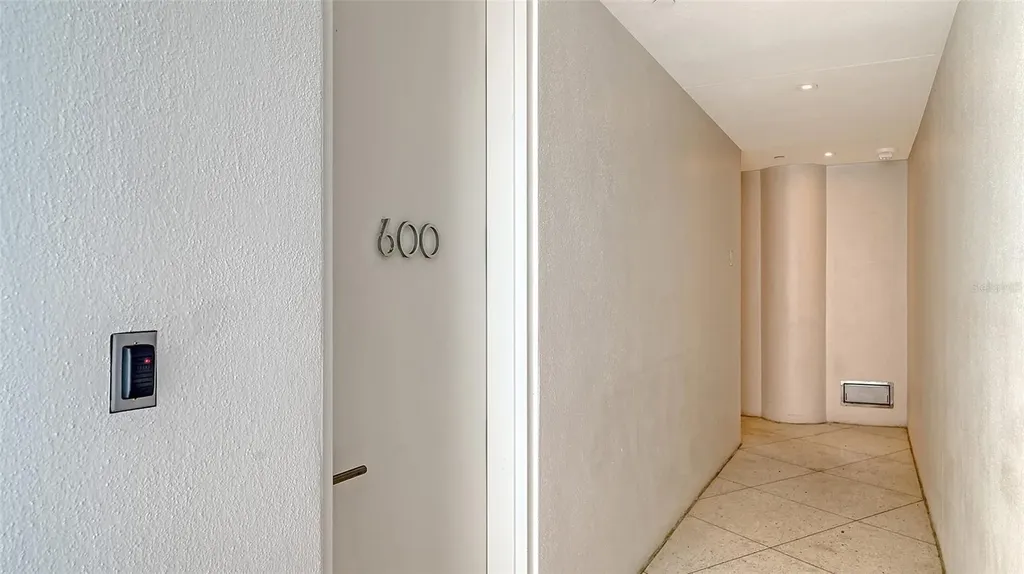 280 Golden Gate Point Sarasota FL 34236