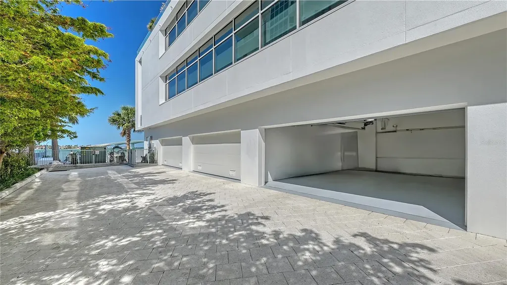 280 Golden Gate Point Sarasota FL 34236