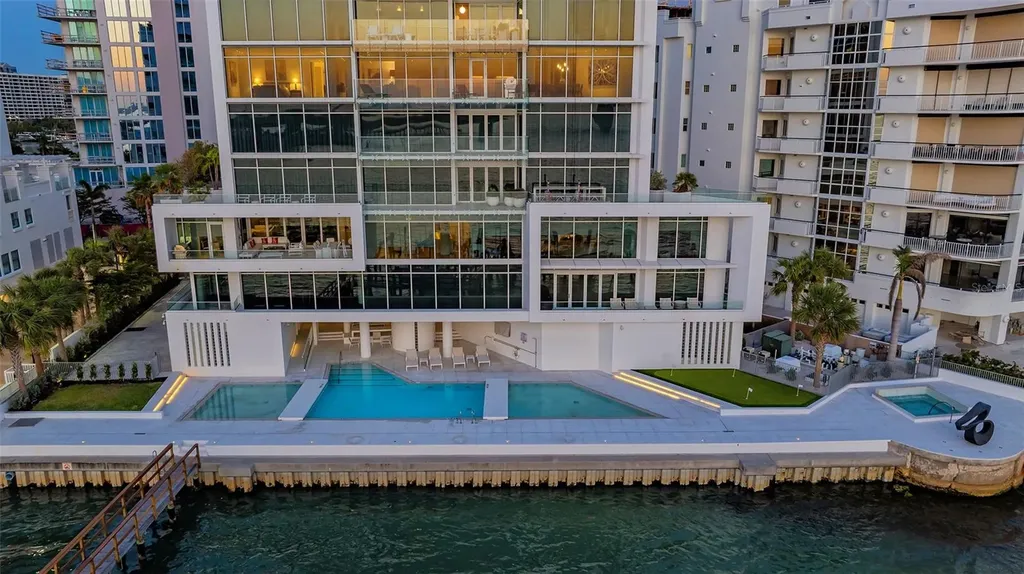 280 Golden Gate Point Sarasota FL 34236