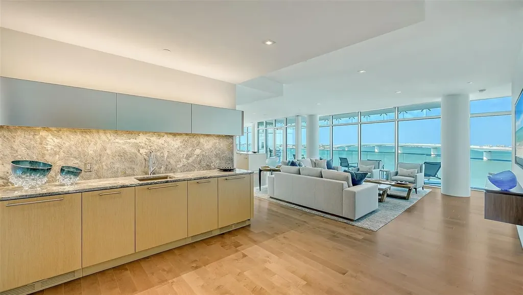 280 Golden Gate Point Sarasota FL 34236