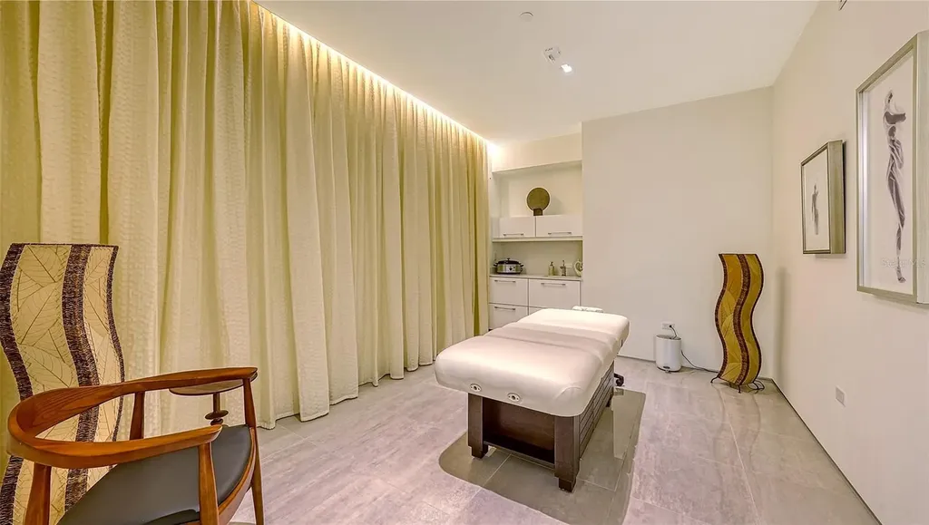 280 Golden Gate Point Sarasota FL 34236