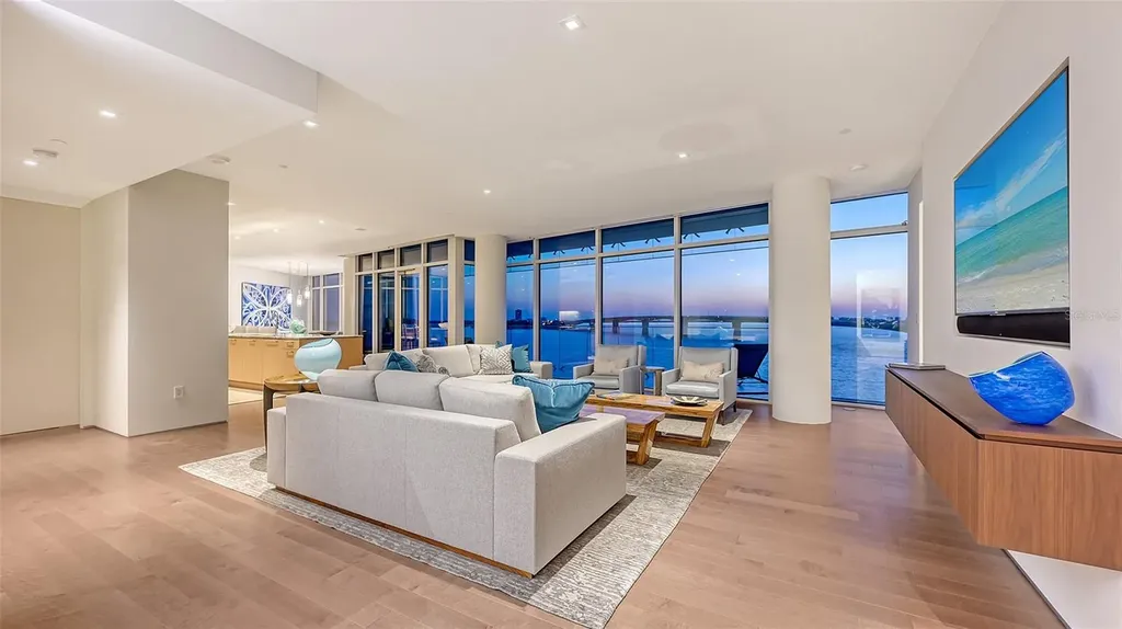 280 Golden Gate Point Sarasota FL 34236