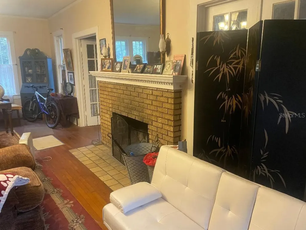 635 NE 9th Avenue Gainesville FL 32601