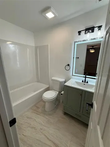 2604 Hidden Lake Drive N Sarasota FL 34237