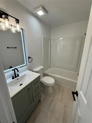 2604 Hidden Lake Drive N Sarasota FL 34237